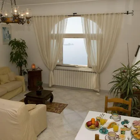 فندق مبيت وإفطار Mamma Rosa 3*