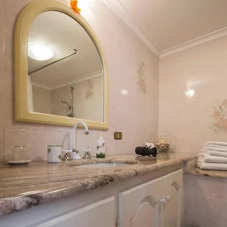 Mamma Rosa לינה וארוחת בוקר 4*