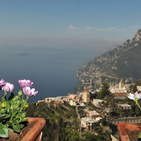 לינה וארוחת בוקר Mamma Rosa