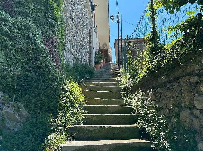 ベッド・アンド・ブレックファスト Mamma Rosa 4*